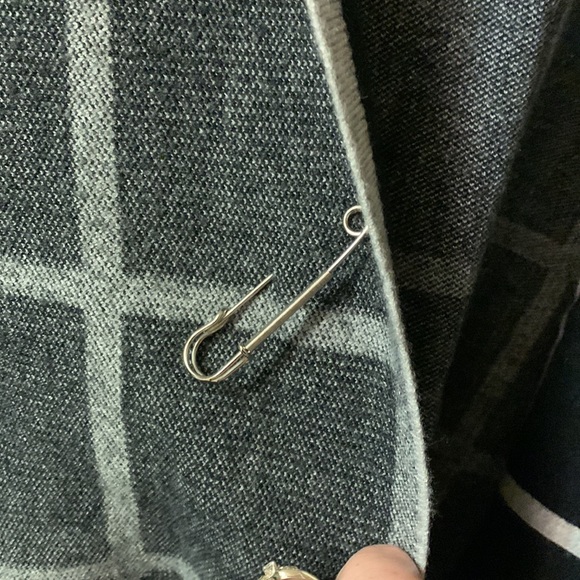 Black and Gray Squared Cardigan - Picture 6 of 6